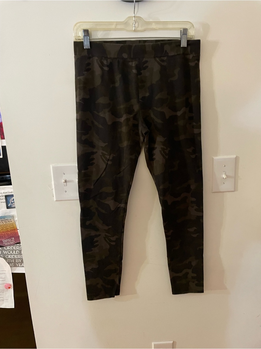Women’s Camo Active Leggings - Olive Green Size M & Pink Lounge Pants Size M
